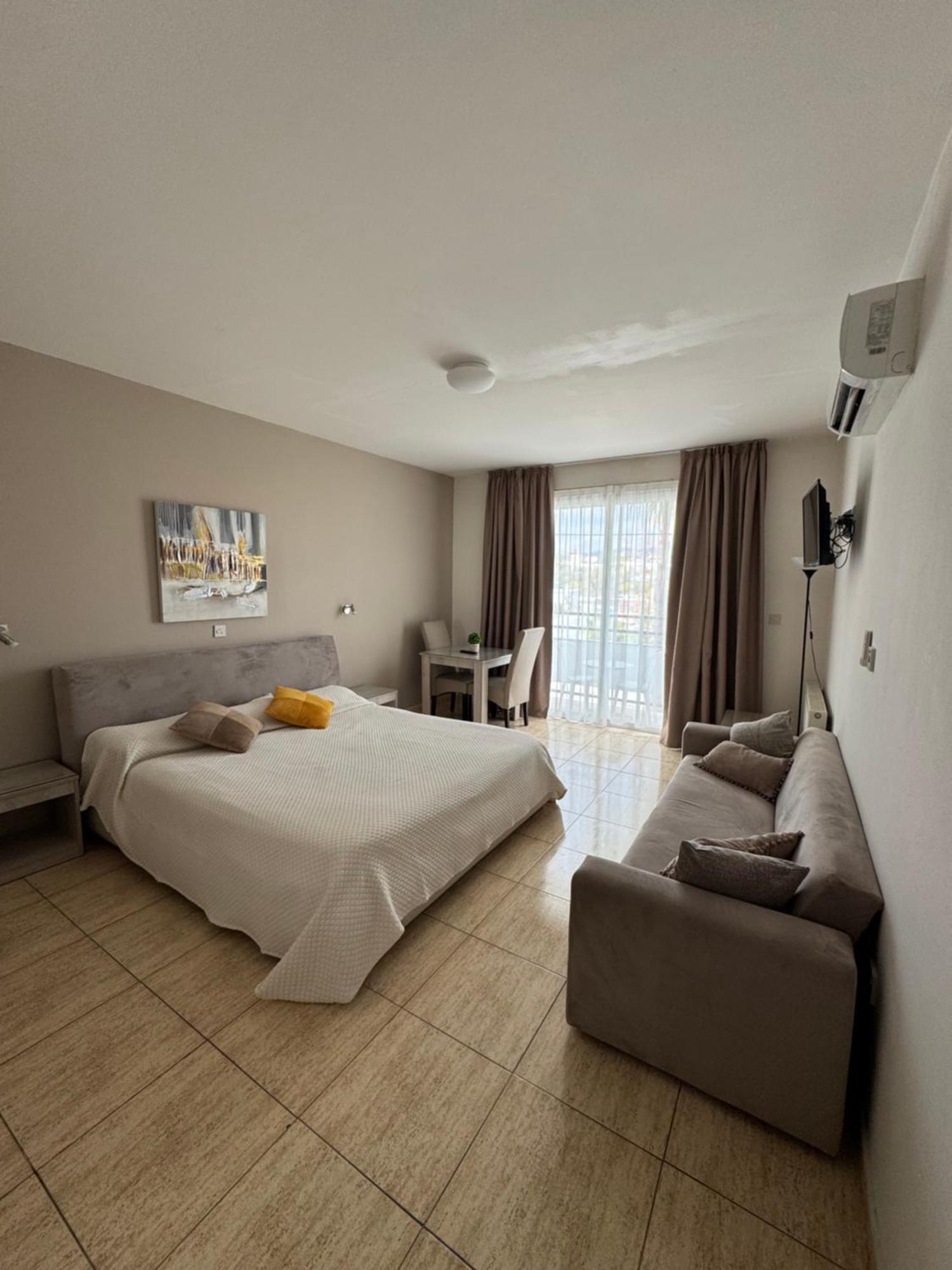 Marianna Hotel Apartments Limassol Exterior foto