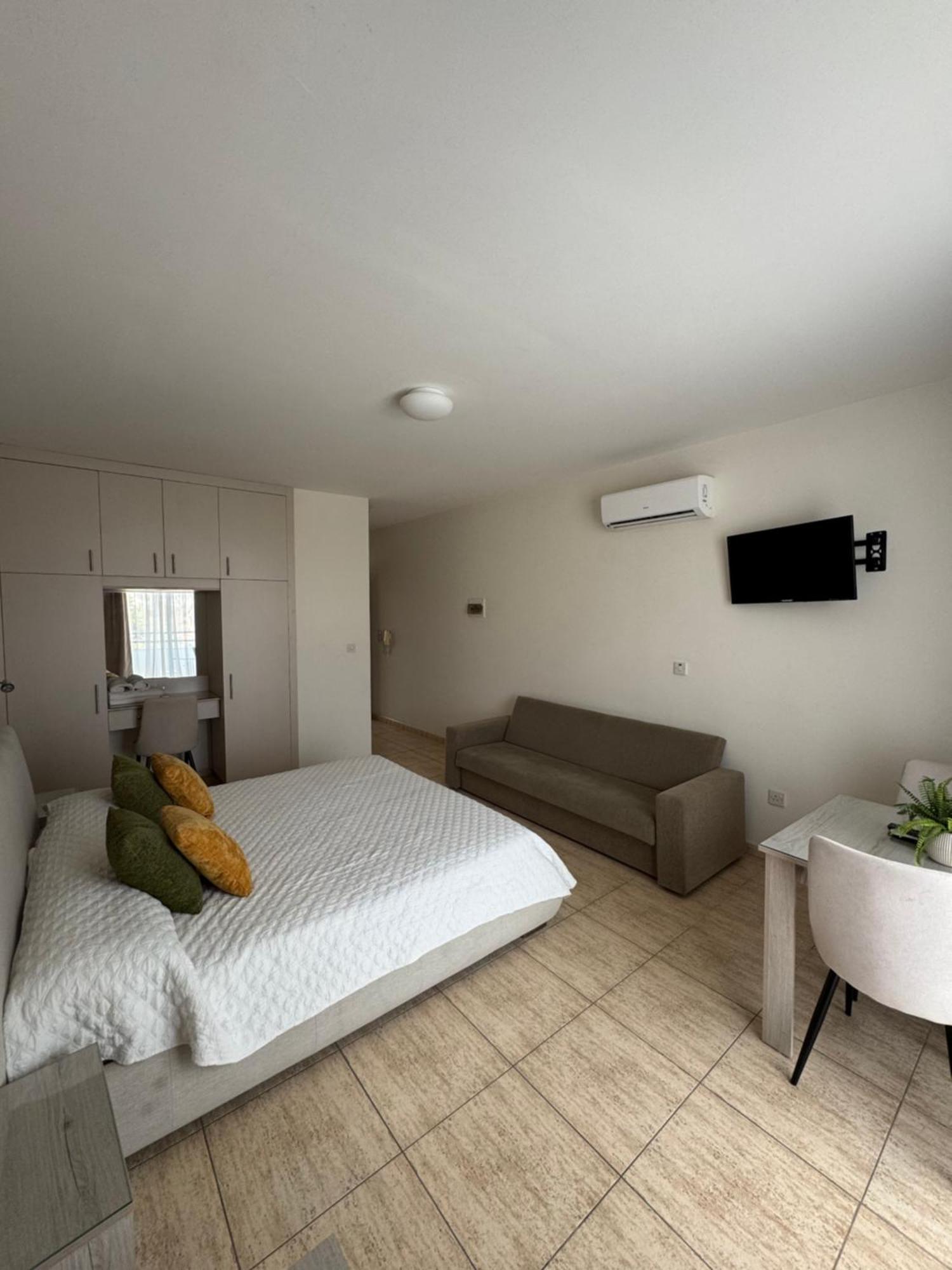Marianna Hotel Apartments Limassol Exterior foto